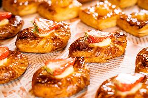 Hotel Indigo Shenzhen Overseas Chinese Town by IHG