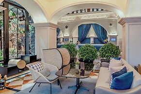 Hotel Indigo Shenzhen Overseas Chinese Town by IHG