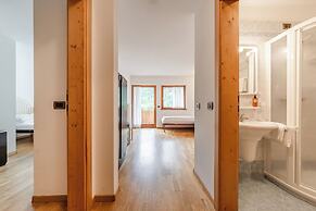 Hotel Vioz - Family Hotel & Apartments