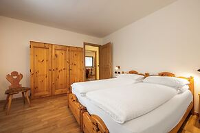 Hotel Vioz - Family Hotel & Apartments