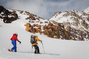 Hotel Vioz - Family Hotel & Apartments