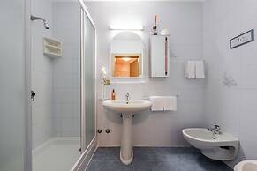 Hotel Vioz - Family Hotel & Apartments