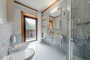 Hotel Vioz - Family Hotel & Apartments