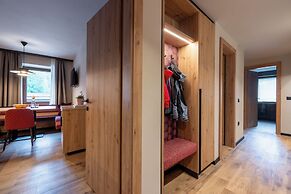 Hotel Vioz - Family Hotel & Apartments