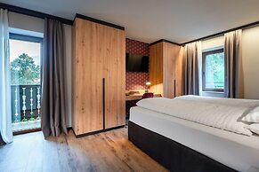 Hotel Vioz - Family Hotel & Apartments