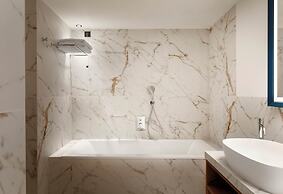 Hotel Tyrol