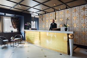 Carnival Palace Hotel