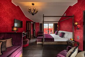 Carnival Palace Hotel