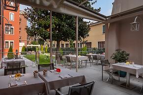 Carnival Palace Hotel