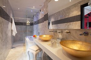 Carnival Palace Hotel