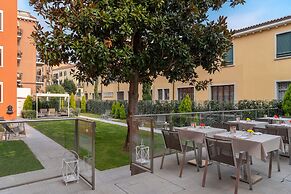 Carnival Palace Hotel