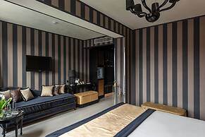 Carnival Palace Hotel