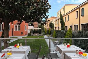 Carnival Palace Hotel