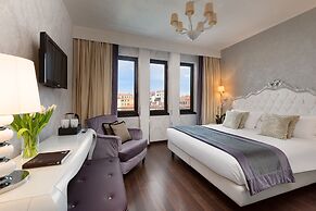 Carnival Palace Hotel