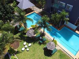 Coconut Palms Resort