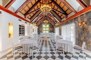 Crystals Beach Resort Belle Mare, a member of Radisson Individuals