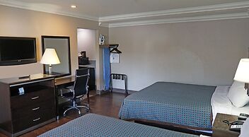 Hawthorne Plaza Inn