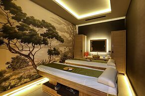 Almira Hotel Thermal Spa & Convention Center