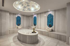 Almira Hotel Thermal Spa & Convention Center