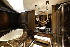 Almira Hotel Thermal Spa & Convention Center