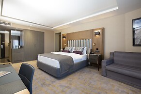 Almira Hotel Thermal Spa & Convention Center