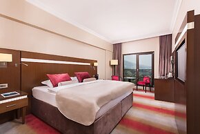 Almira Hotel Thermal Spa & Convention Center