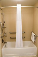 Hampton Inn & Suites Sharon