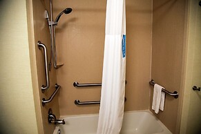 Hampton Inn & Suites Sharon