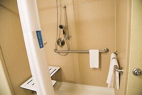 Hampton Inn & Suites Sharon