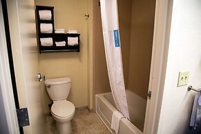 Hampton Inn & Suites Sharon