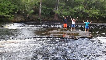 Steinhatchee River Inn