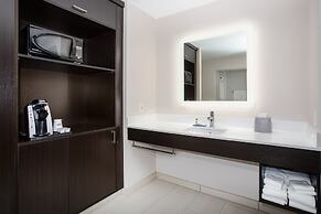 Holiday Inn Express & Suites Lincoln City by IHG