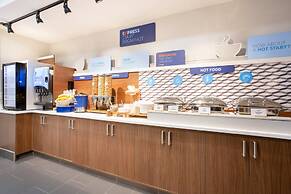 Holiday Inn Express & Suites Lincoln City by IHG