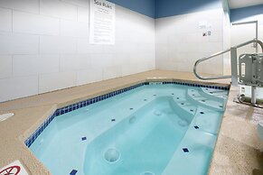 Holiday Inn Express & Suites Lincoln City by IHG