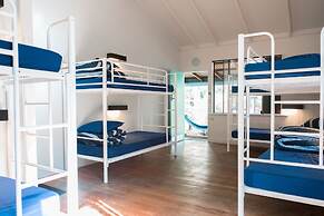 Wake Up! Byron Bay - Hostel