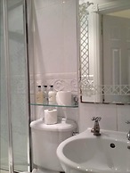 Classic Hyde Park Hotel