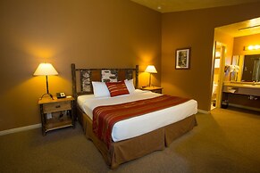 Headwaters Lodge & Cabins at Flagg Ranch