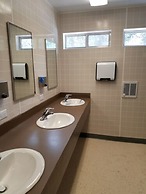 Headwaters Lodge & Cabins at Flagg Ranch