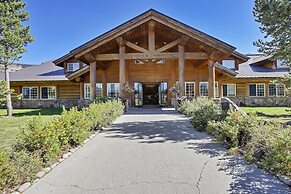 Headwaters Lodge & Cabins at Flagg Ranch