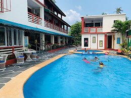 BADLADZ Beach and Dive Resort