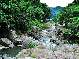 BADLADZ Beach and Dive Resort