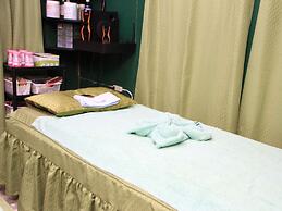 BADLADZ Beach and Dive Resort