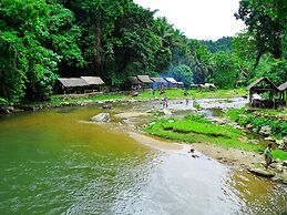BADLADZ Beach and Dive Resort