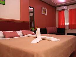 BADLADZ Beach and Dive Resort