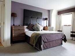 Stirling Court Hotel