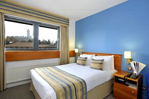 Stirling Court Hotel