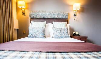 Stirling Court Hotel