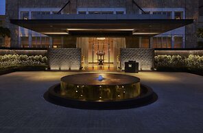 Keraton at The Plaza, The Unbound Collection by Hyatt