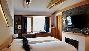 The Dom Hotel
