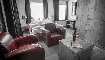 The Dom Hotel